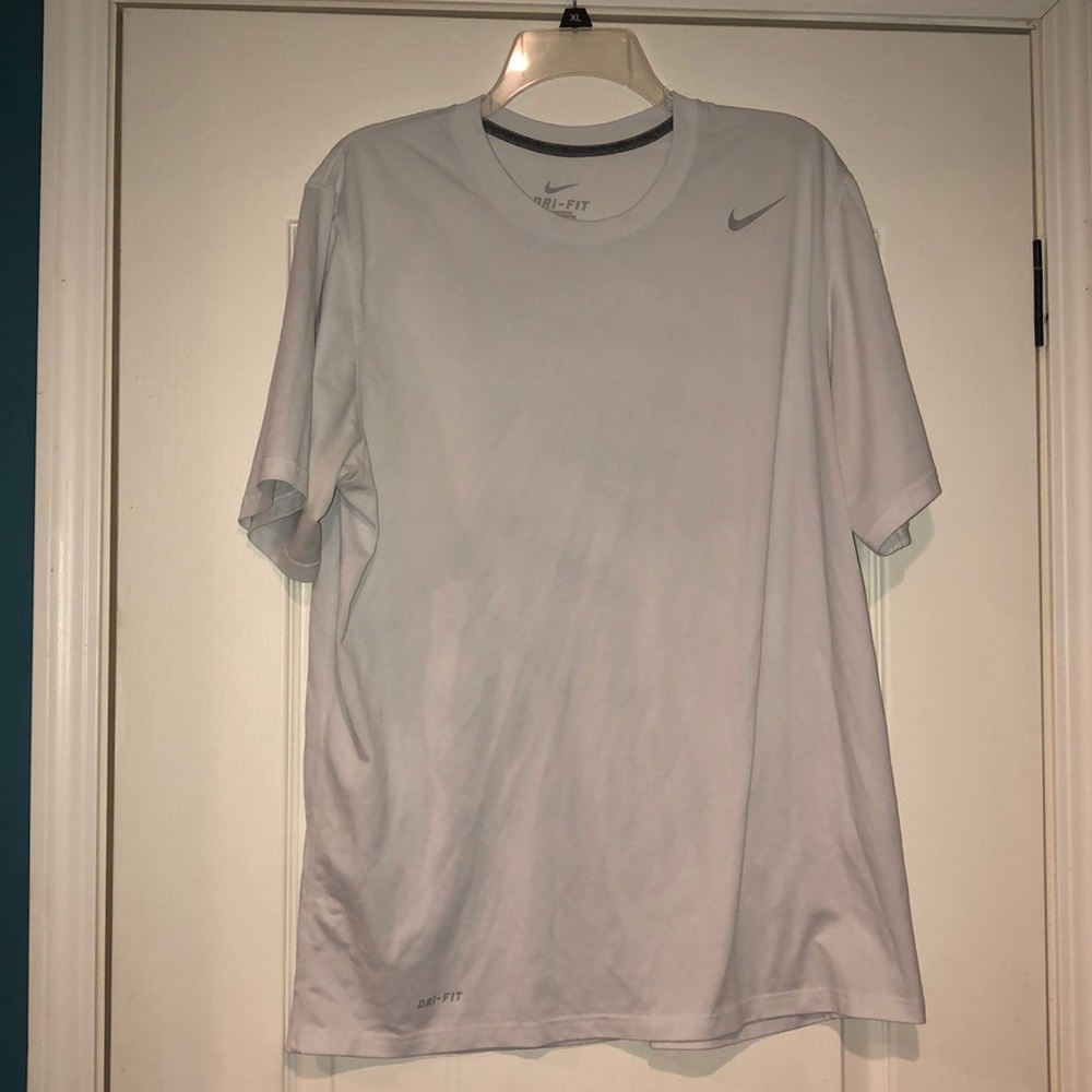 Nike men’s Dri-fit size large